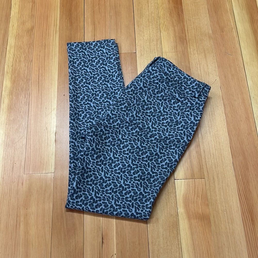 NWOT Gray Leopard Print Calvin Klein Straight Leg Pants Size 6